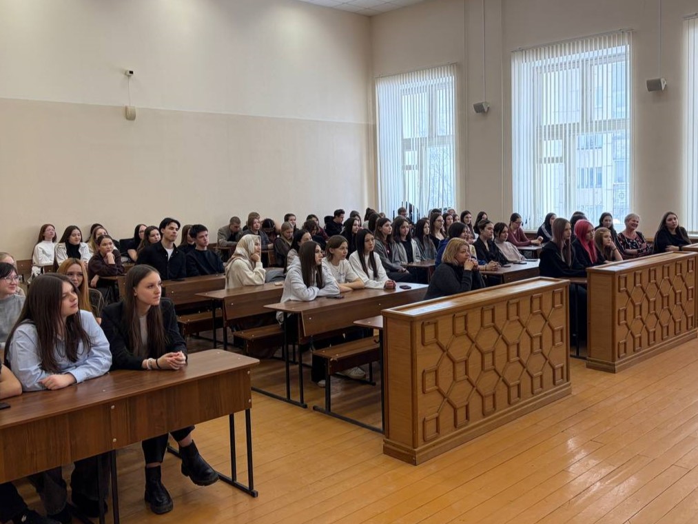 Директор Финцентра РБ Евгений Декатов провел лекцию для студентов Уфимского филиала Финуниверситета