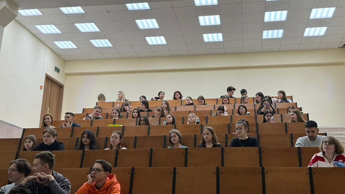 Студенты УУНиТ прокачали навыки по управлению личными финансами