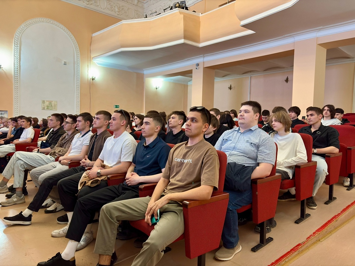 Октябрьский стал 11-м городом проекта «Диалоги о финансах» 