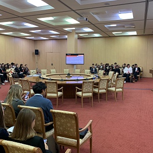 Эксперты Центра финансовой грамотности провели практикум для сотрудников «Движения первых»